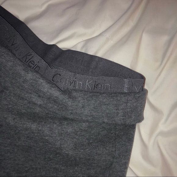 Calvin Klein Performance 3/4 Joggers - Picture 6 of 8